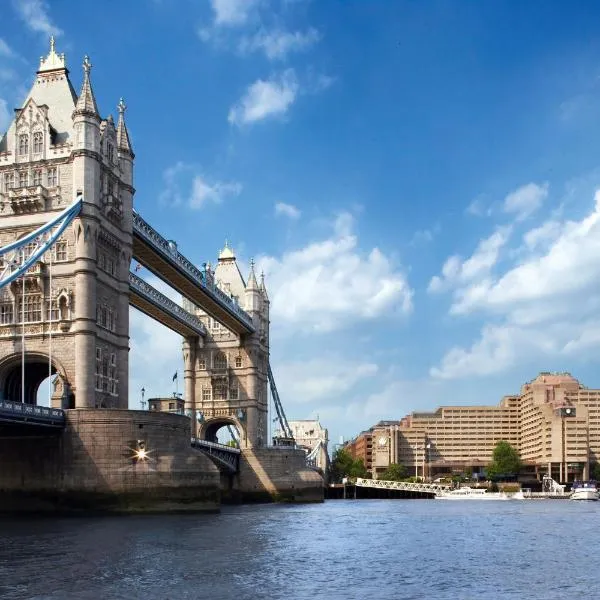 The Tower Hotel, London, hotel v Londýne