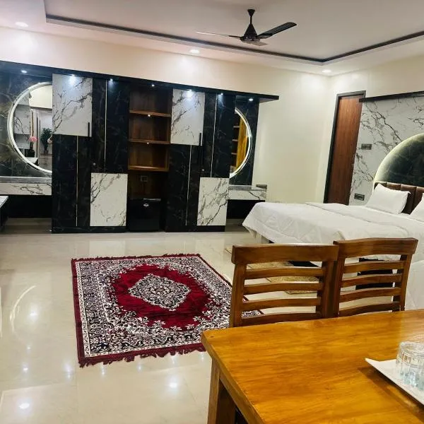 YATRI NIVAS SAGARA ( AC AND NON-AC DELUXE ROOMS), hotel din Māvingundi