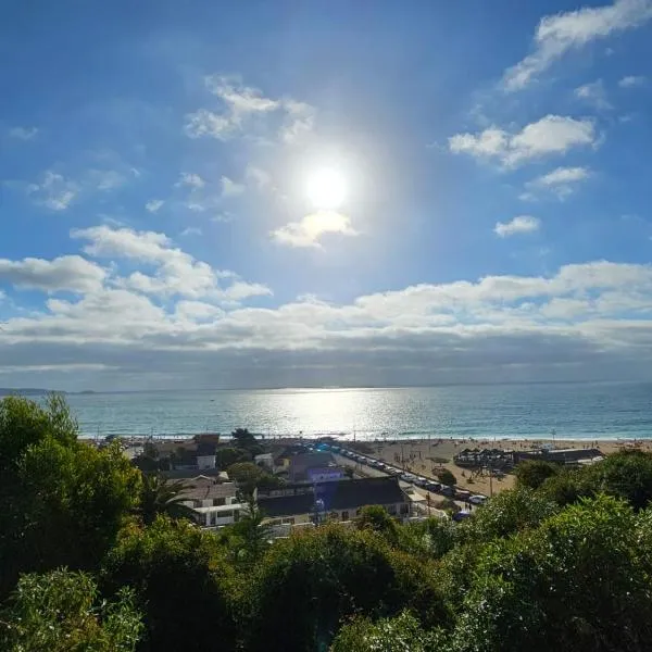 Cabaña Vista Bahia Algarrobo、エル・キスコのホテル