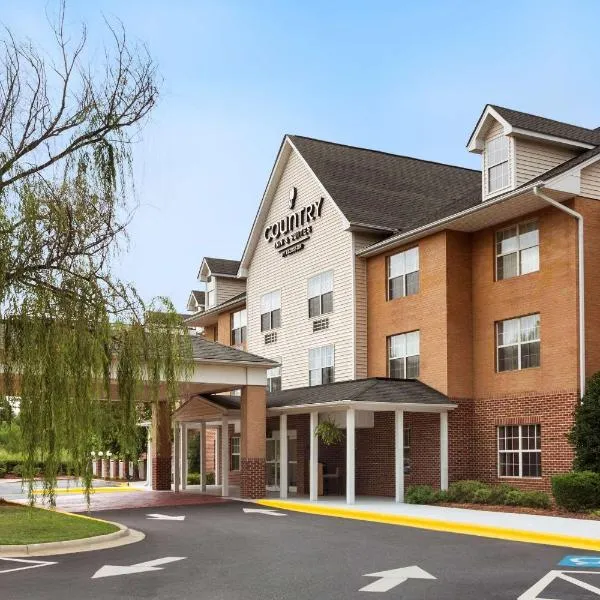 Country Inn & Suites by Radisson, Charlotte University Place, NC, מלון בשארלוט