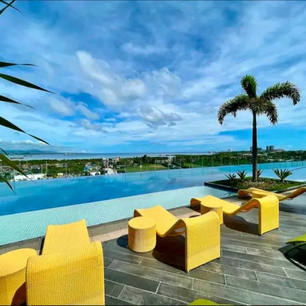 Mactan Newtown Condo with Pool access, hotel u gradu 'Mactan'