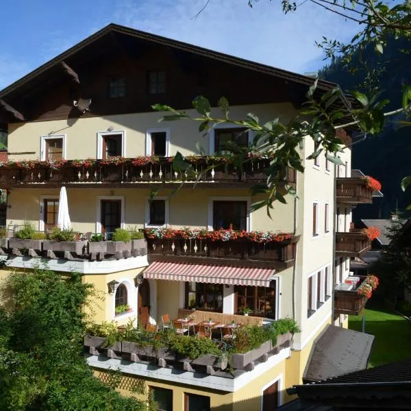 Landhotel Almrösl im Großarltal, hotel a Hüttschlag