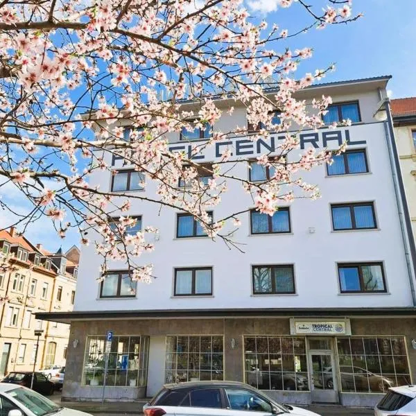 Hotel Central Hauptbahnhof โรงแรมในไฮเดลเบิร์ก