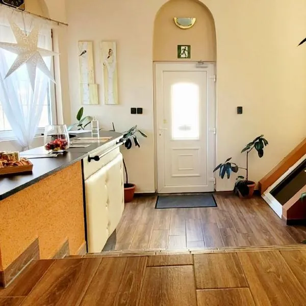 Megyeház Apartman, hotel em Makó