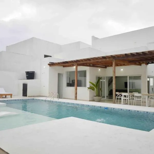 Espectacular casa en oferta con piscina privada y vista al mar, hotel din Salina del Rey