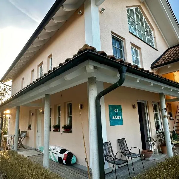 Ferienwohnung BONHEUR im Kunsthaus, hótel í Dießen am Ammersee