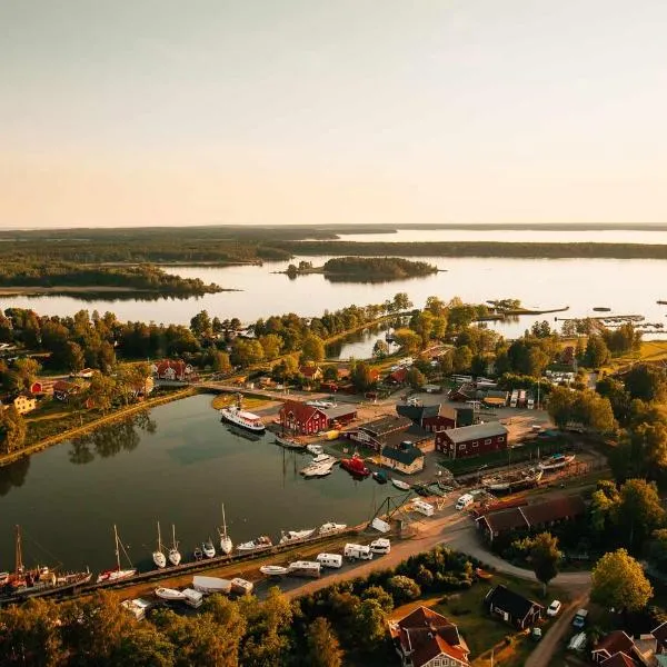 Perssons i Backens Pensionat- Sjötorps Vandrarhem & Rum, hotel in Hova