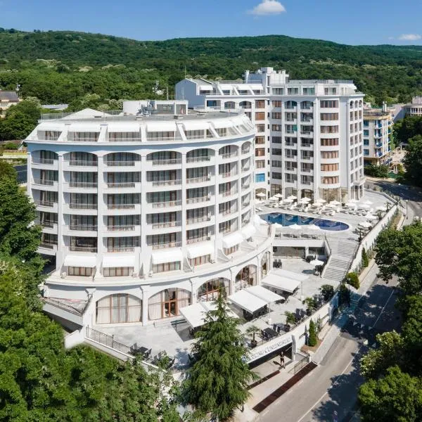 Hotel Continental, viešbutis Auksinėse Smiltyse