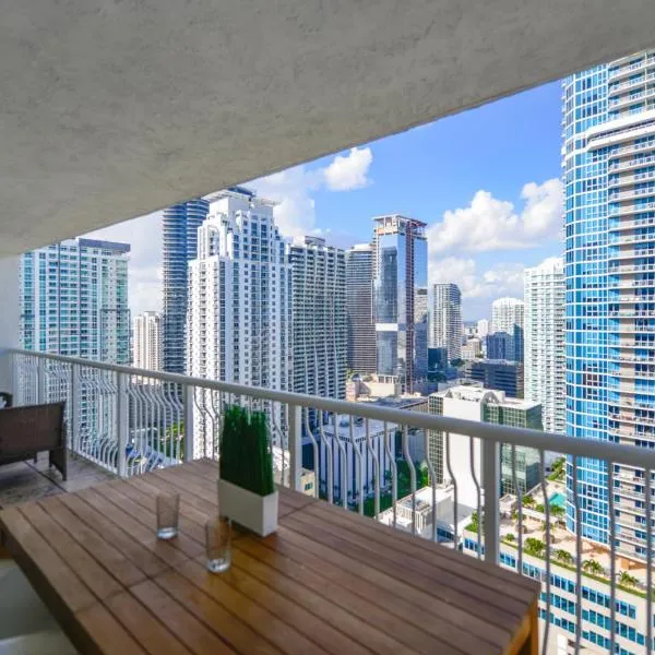 Centric Modern 40thFloor Brickell Condo FREE parking by Palermo Home Miami, hotel di Miami