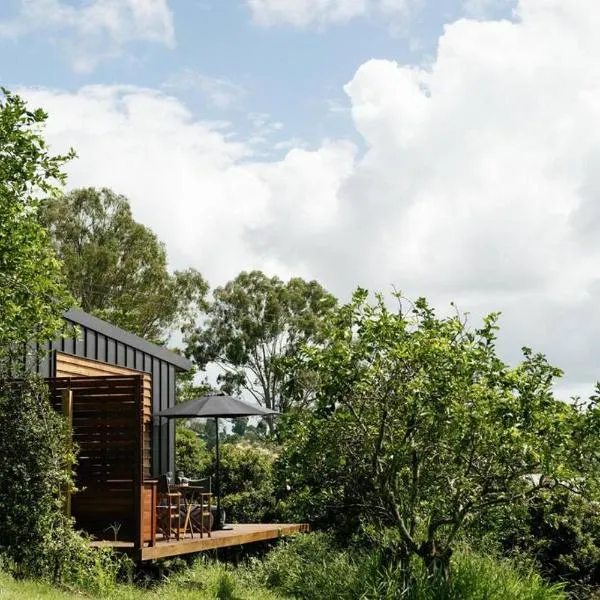 The Nest, Tiny House With a View. Byron Hinterland, hotel en Byron Bay