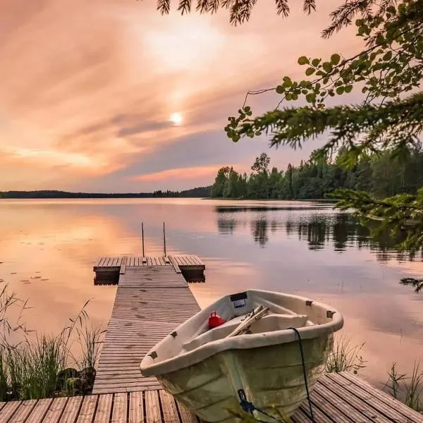 Beautiful and spacious lakeside cottages, hotell i Imatra