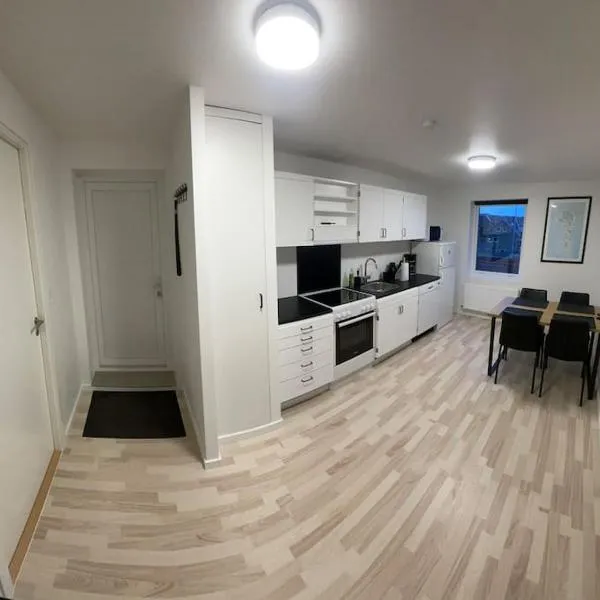 Apartment in Tórshavn., hotelli kohteessa Glyvrar