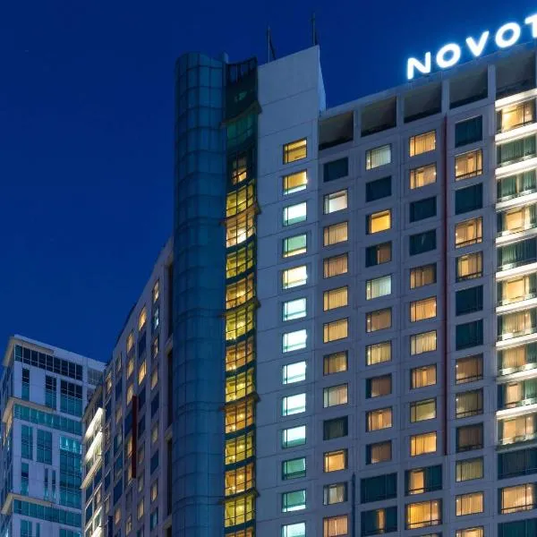 Novotel Manila Araneta City Hotel, hotel din Manila