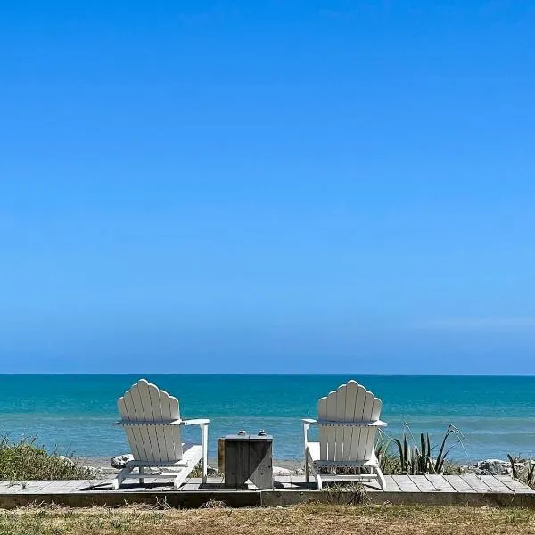 Beachfront Retreat On Revell: Hokitika şehrinde bir otel