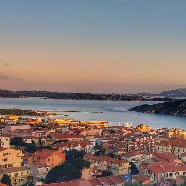 Appartamento vista mare a La Maddalena, hotel La Maddalenában