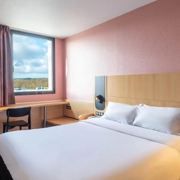 B&B HOTEL Calais Terminal Cité Europe 3 étoiles, מלון באסקל