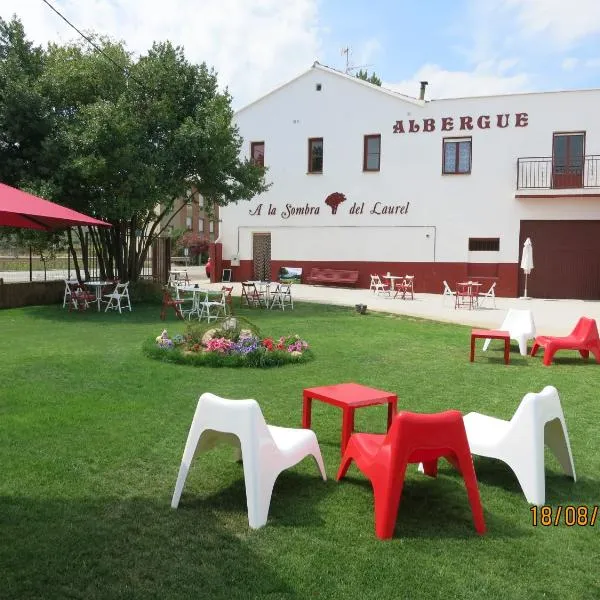 Hostal A La Sombra Del Laurel, hotell i Nájera