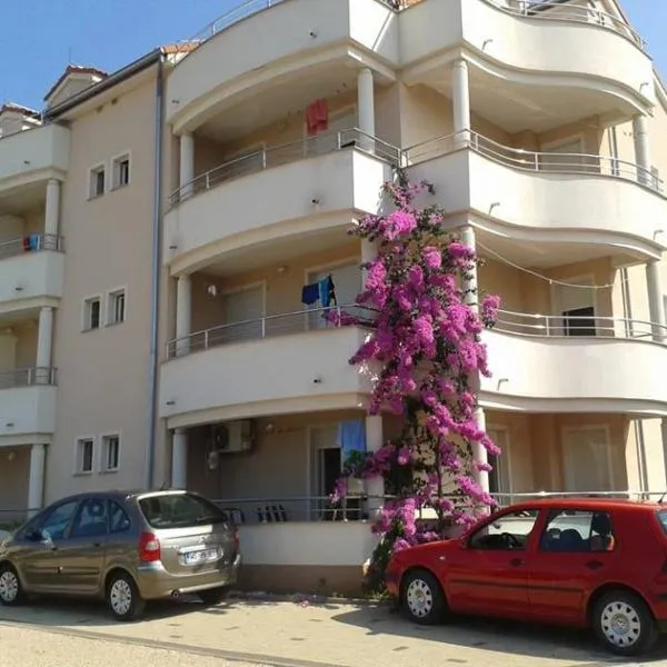 Apartments Angie, hotel a Biograd na Moru