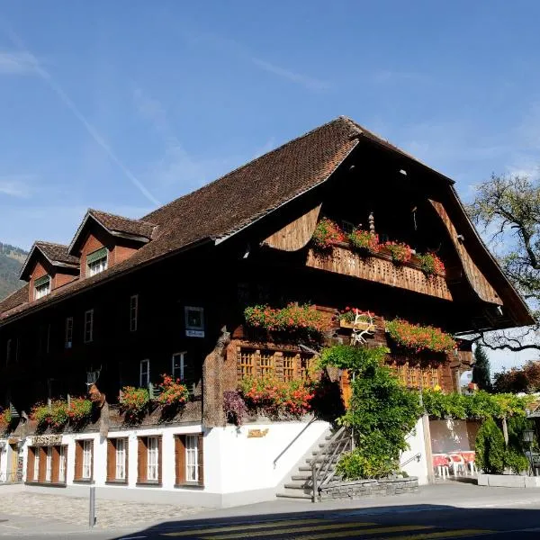 Hotel Restaurant Hirschen, hotel em Bönigen