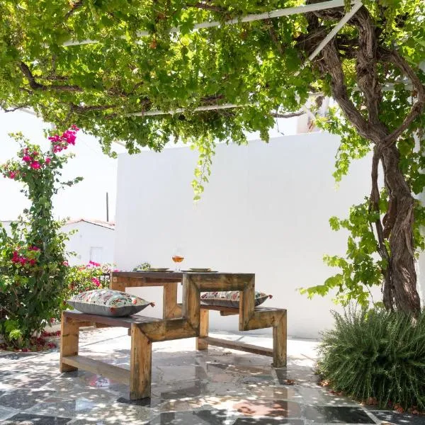 LIMASSOL AKROTIRI VINE COTTAGE a, hotel a Akrotiri