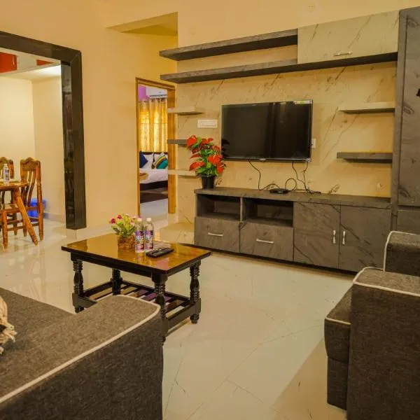 S V IDEAL HOMESTAY -2BHK SERVICE APARTMENTS-AC Bedrooms, Premium Amities, 2KM to Tiruchanoor Padmavathi Temple , 6KM to Alipiri, 24 HOURS Service BOYS Available, hótel í Tirupati