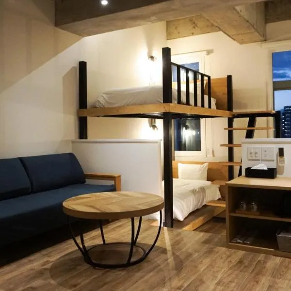 Abest Cube Naha Kokusai Street-Cabin Type Hotel All Room With Key, hotel v destinácii Naha