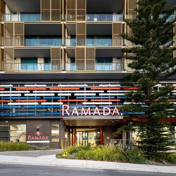 Ramada by Wyndham VetroBlu Scarborough Beach, hotel sa Sorrento