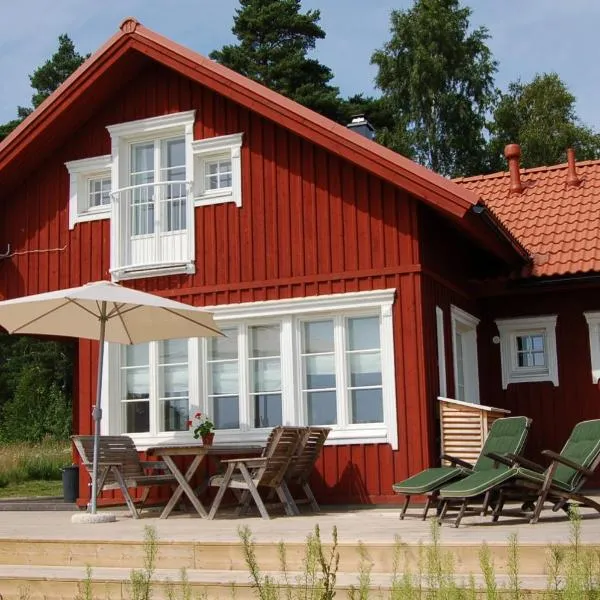 Holiday Cottage Tiira with Sauna House, hotel v destinaci Tammisaari