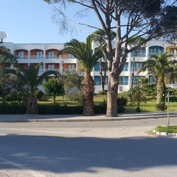 Berksoy Hotel, hotel din Dikili