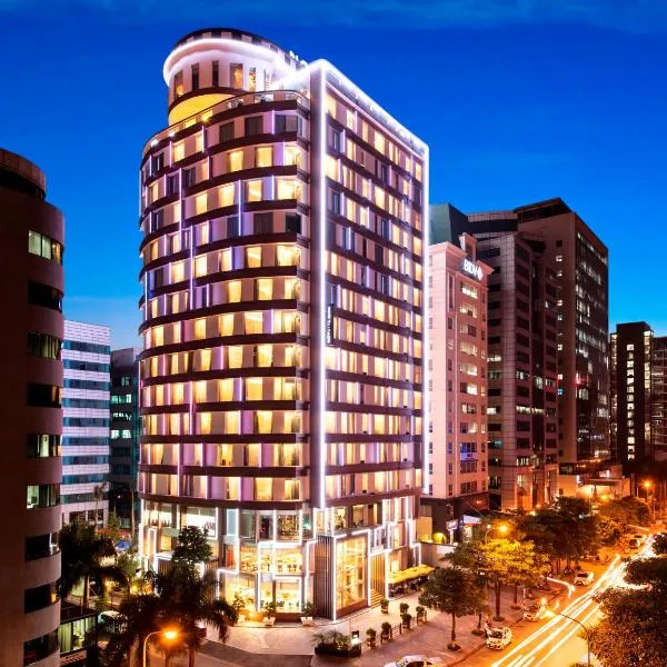 Novotel Suites Hanoi, hotel i Yên Lô