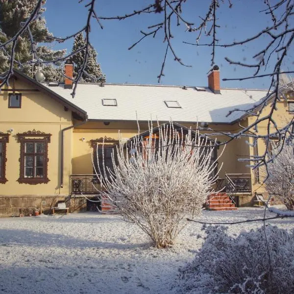 Apartments Šimákova Vila, hotelli kohteessa Malá Skála