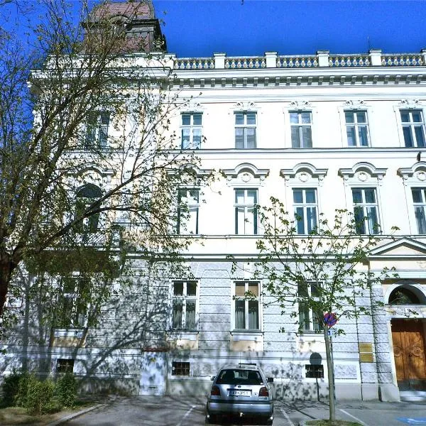 Wohnzimmer, hotel sa Krems an der Donau