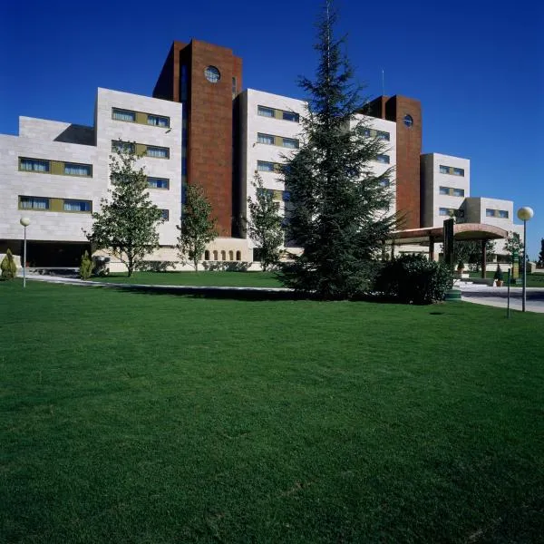 Parador de Salamanca, hotel in Santa Marta de Tormes