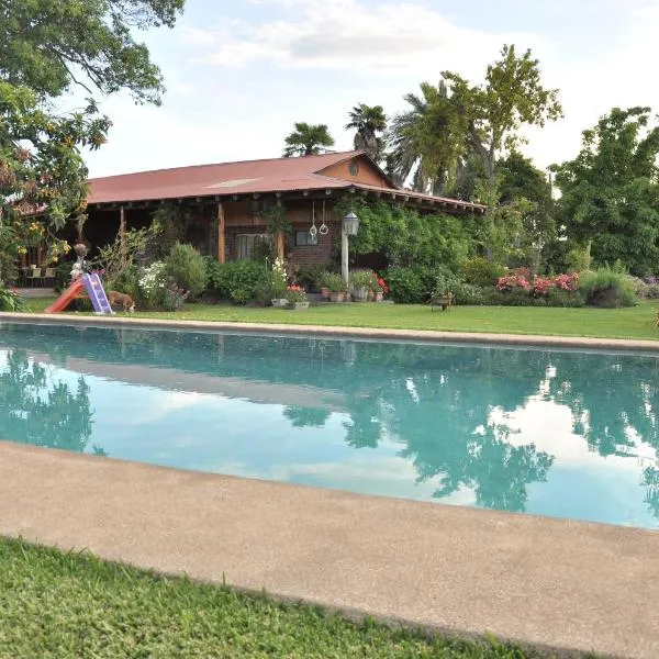 Sta. Marta B&B, hotel sa Curicó