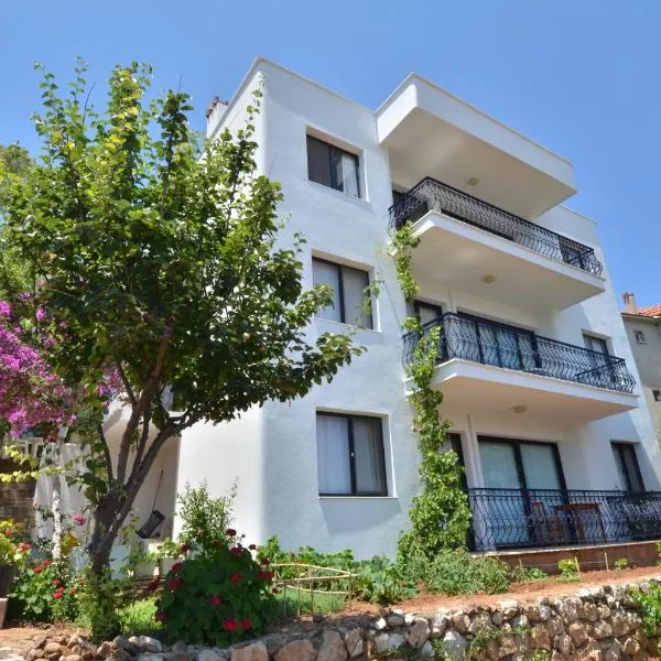 Mimas Garden Apartments, khách sạn ở Foça