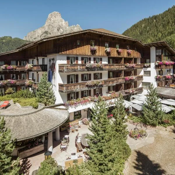 Hotel La Perla: The Leading Hotels of the World, hotel din Corvara in Badia