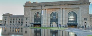 Union Station Kansas City: готелі поблизу