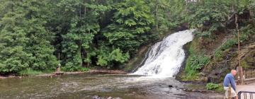 Hotel berdekatan dengan Air Terjun Coo