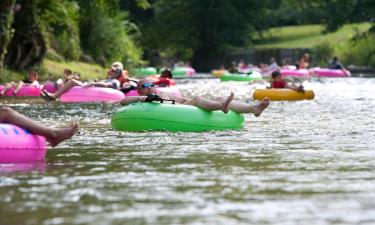 Hoteller nær Bilslangerafting på elva Guadalupe