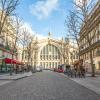 Viesnīcas tuvumā vietai dzelzceļa stacija Gare du Nord