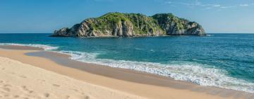 Hotels with Pools in Huatulco