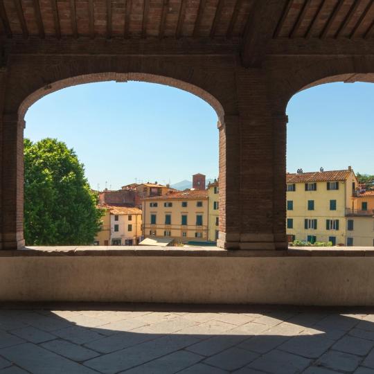 Amb bicicleta per les muralles medievals de Lucca