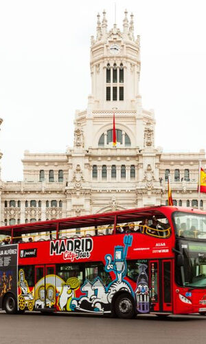 Hop-on Hop-off Bus Madrid + Tour y Museo Bernabeu