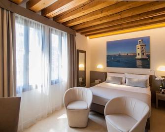 Leone Hotel - Venedig - Schlafzimmer