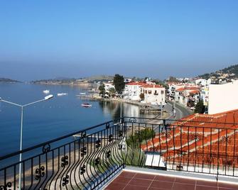 Foca Kumsal Hotel - Foça - Balkon