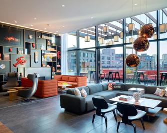 citizenM Boston North Station - Boston - Lounge