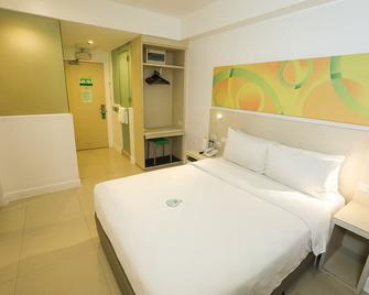 Go Hotels Manila Airport Road - Parañaque - Bedroom