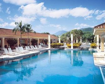 Grand Coloane Resort - Macau - Pool