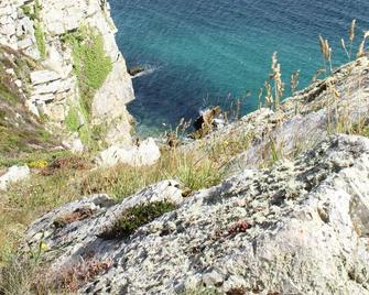 Hostellerie De La Mer - Crozon - Beach