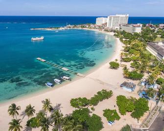 Sandcastles Beach Resort - Ocho Rios - Beach